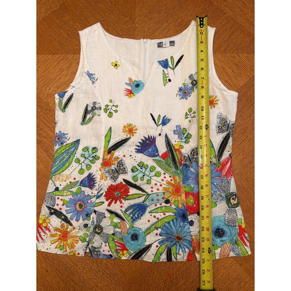 Simply Art by Dolcezza New Bouquet Coming Soon by Vigo Linen Floral Tank Medium - Picture 7 of 9